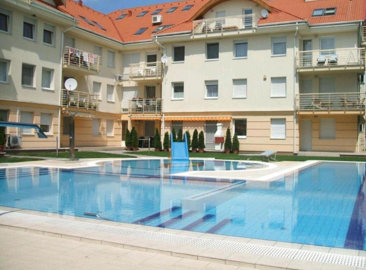 Mirage Wellness Apartman Hajdúszoboszló Exterior foto